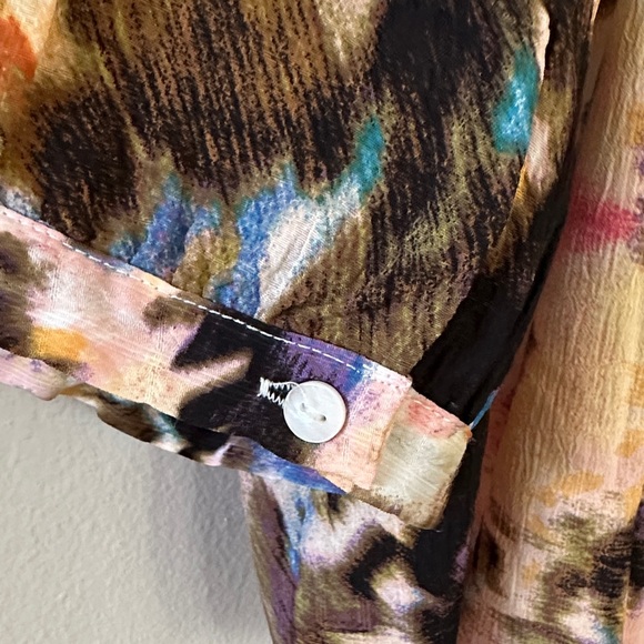 Rose & Olive Multicolor Abstract Blouse Fits like a 2X - Picture 6 of 6